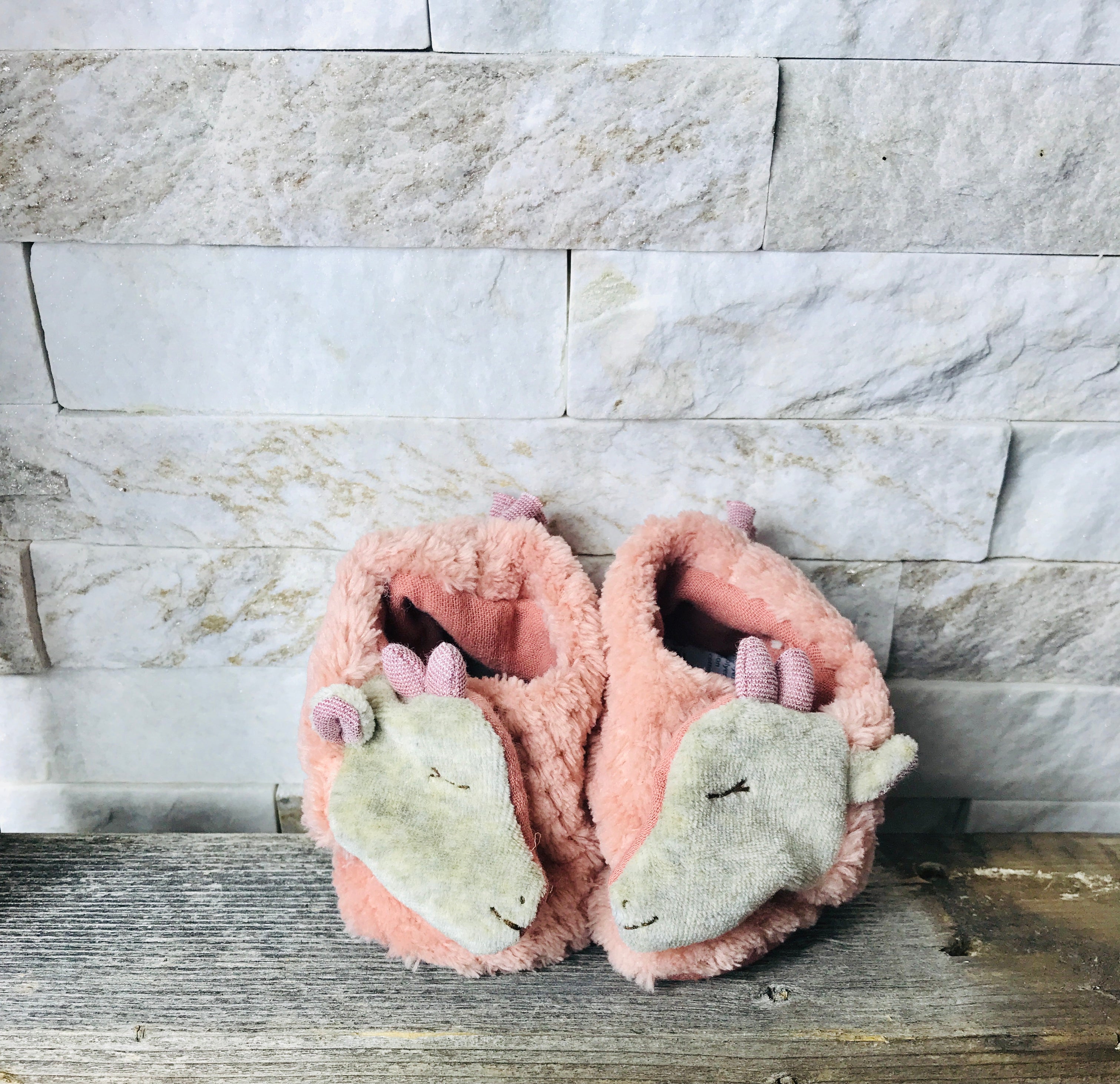 Pink discount llama slippers